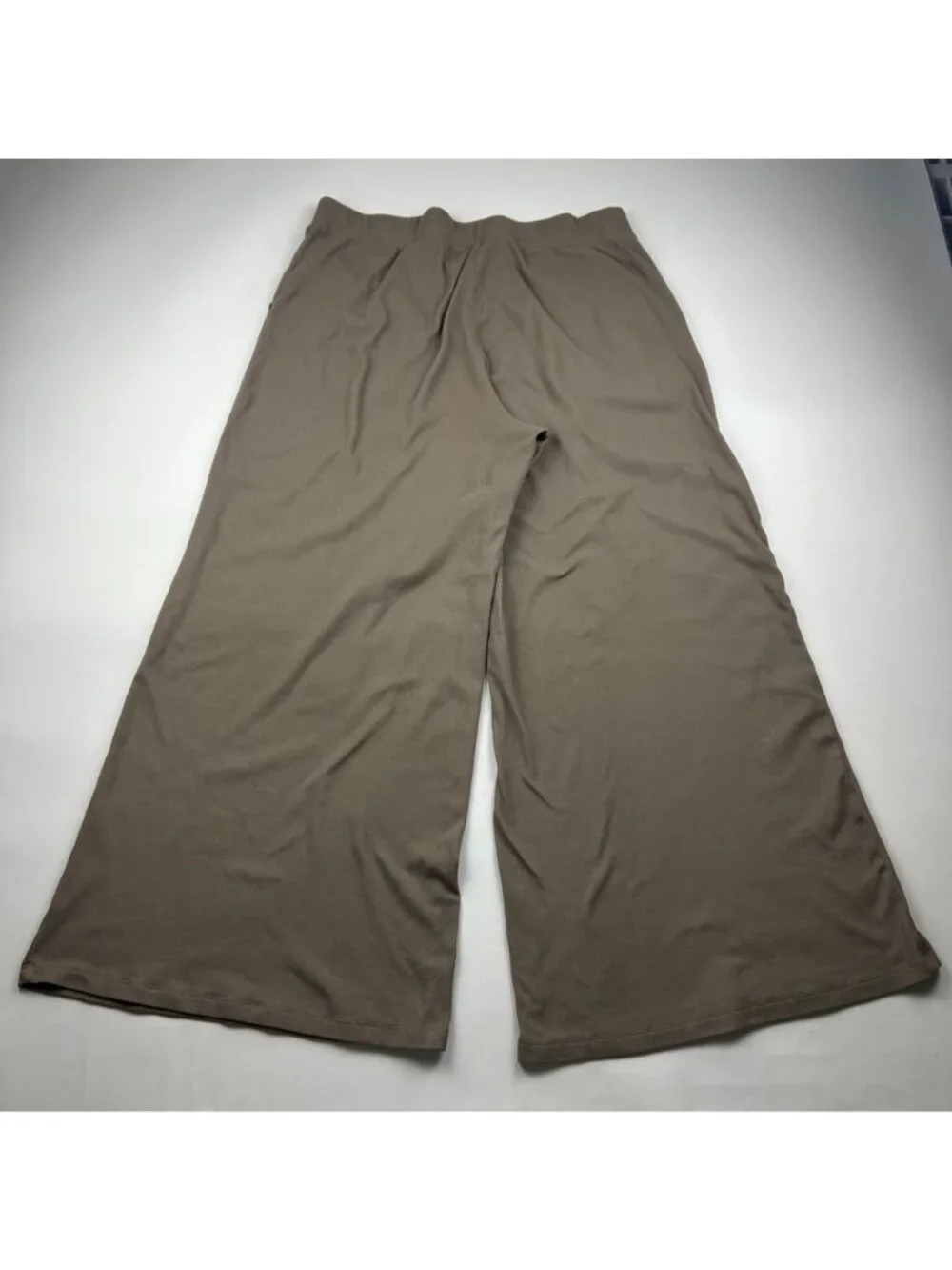 American Eagle Outfitters excellent used